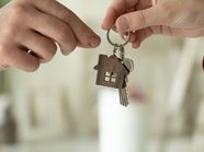 Скидку на уплату пошлины при дарении жилья родственнику одобрили в Госдуме