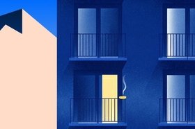 Можно ли курить на балконе: что говорит закон
