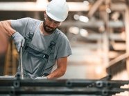 Депутат предложил выдавать рабочим на заводах беспроцентную ипотеку