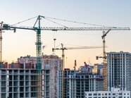 Эксперты рассказали, где затоваривание первичного рынка жилья достигло критической отметки