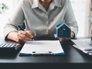 Нотариально заверенные сделки с недвижимостью предложили сделать невозвратными Нотариально заверенные сделки с недвижимостью предложили сделать невозвратными