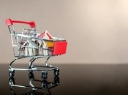 Продажи столичных новостроек в первом квартале упали на треть Продажи столичных новостроек в первом квартале упали на треть