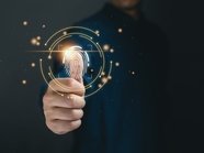 Стало известно, когда россияне смогут продавать жильё по биометрии