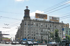 Вдоль по Питерской, вдоль да по Тверской…