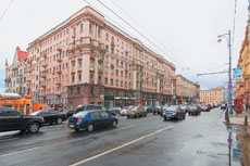 Вдоль по Питерской, вдоль да по Тверской…