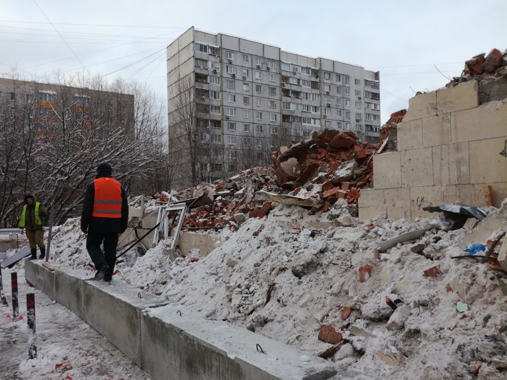 Новосибирские власти собрались сносить снесенный дом