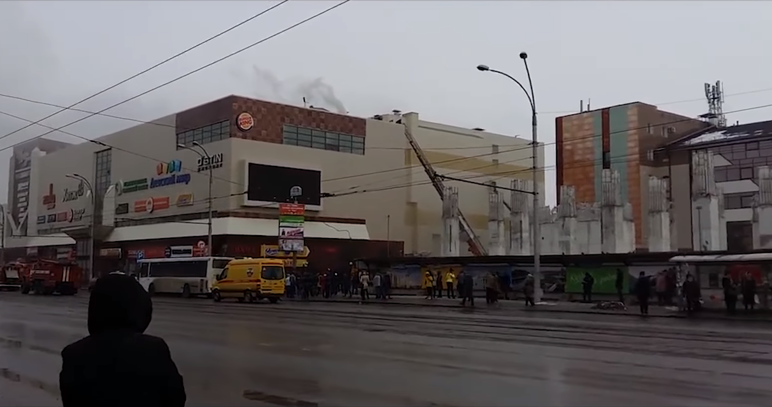 53 человека погибли в сгоревшем кемеровском ТЦ