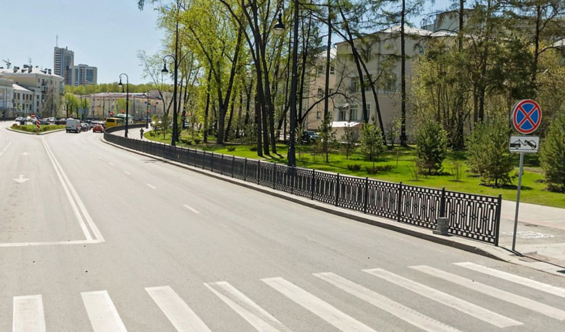 В Екатеринбурге запретят парковаться на 13 улицах