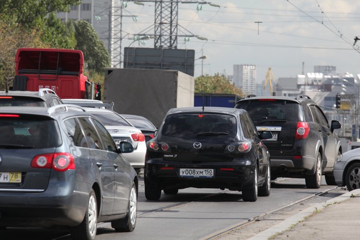 Главной проблемой Москвы горожане считают платные парковки