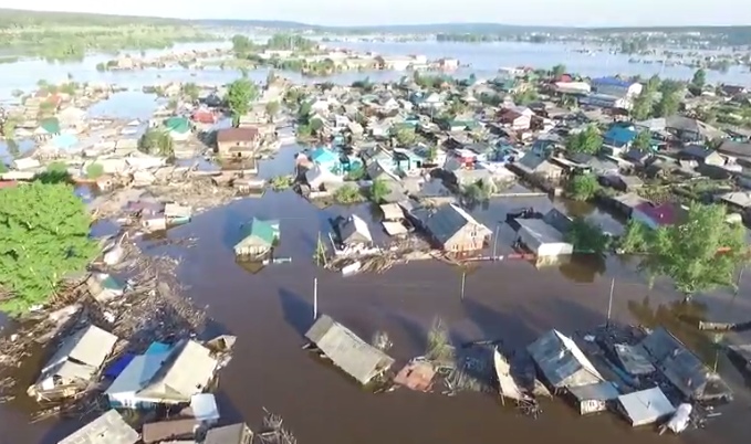 Паводок в Иркутской области оставил тысячи людей без крыши над головой