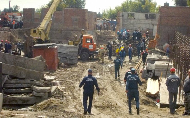 В Новосибирске рухнула стена строящегося здания