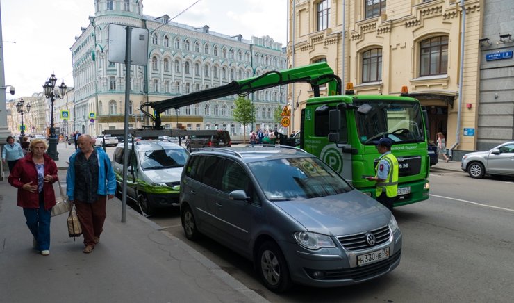 Платная парковка шагает по Москве