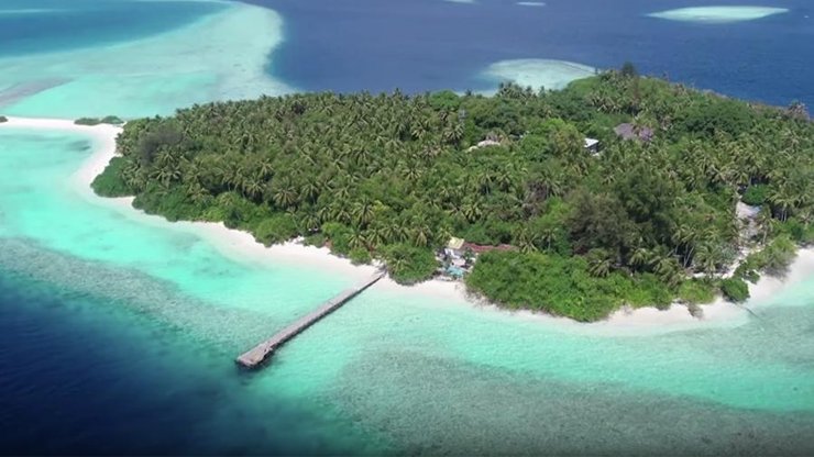 На Мальдивах появился элитный островной курорт для больных коронавирусом