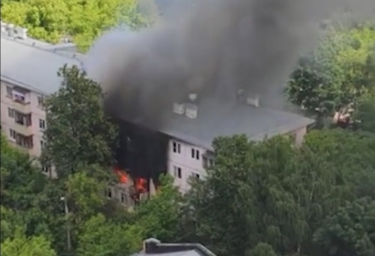 На северо-востоке Москвы в пятиэтажке произошел взрыв