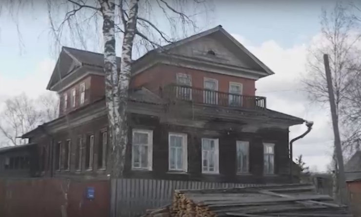 Москвичи уехали в Архангельскую область, чтобы восстановить старинный особняк