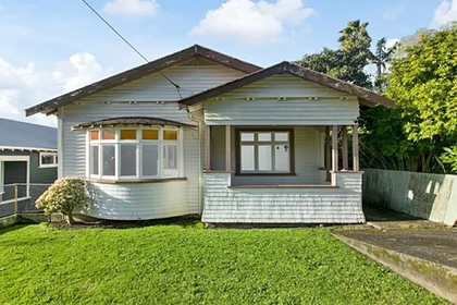 В Новой Зеландии дом без санузла, непригодный для проживания, продали за $2 млн