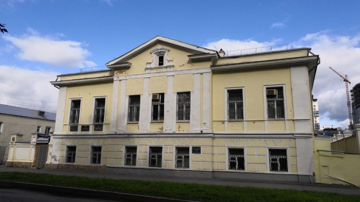 Мэрия Екатеринбурга решила продать усадьбу возле уральского полпредства