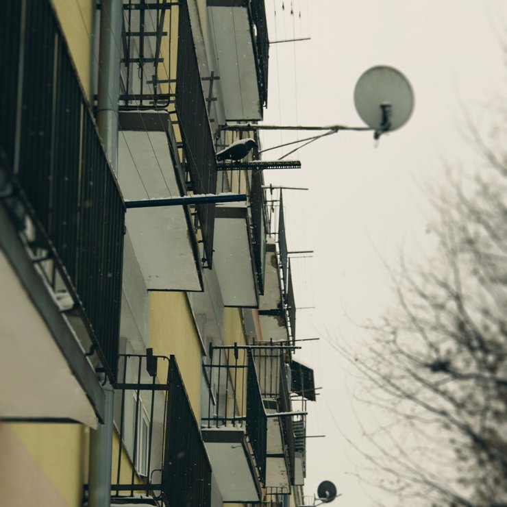 Владельцев квартир будут штрафовать за самовольное остекление балконов