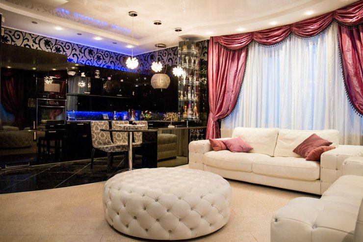 В Новосибирске продают квартиру, украшенную кристаллами Swarovski