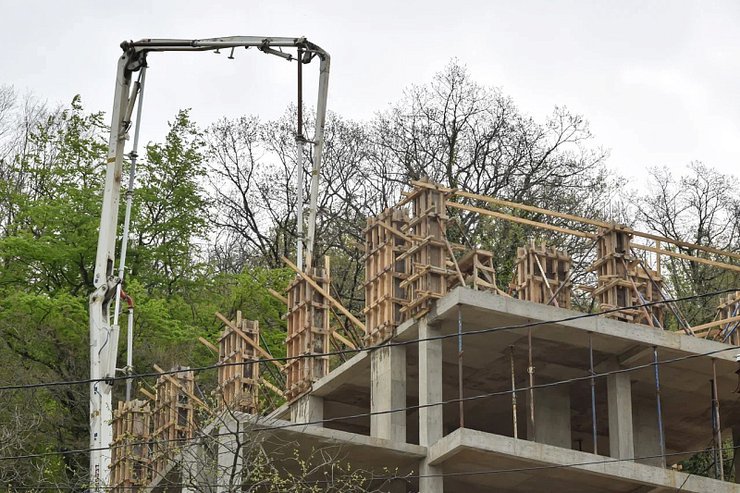 В Сочи с начала года выявили более 100 самостроев