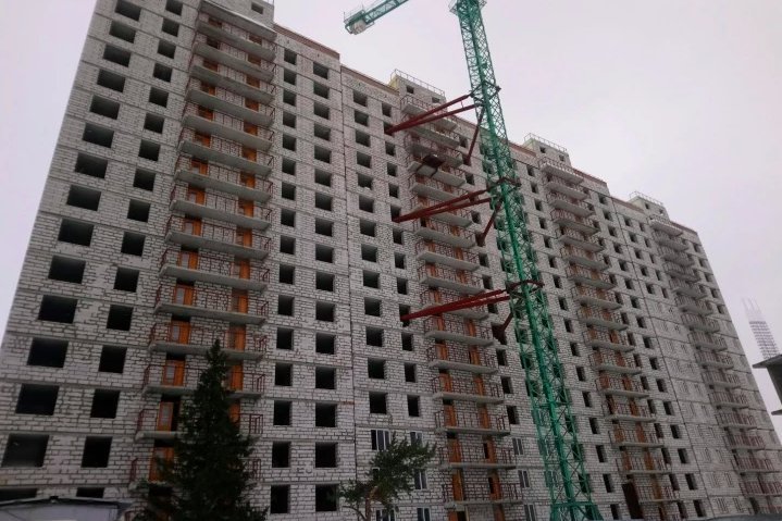 В Новосибирске ищут девелопера, который достроит проблемный ЖК на Вилюйской улице