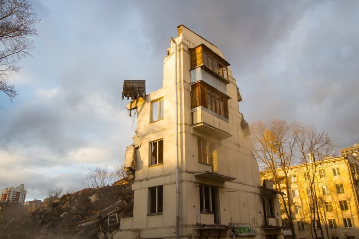 В Москве по программе реновации ежегодно будут сносить до 300 старых домов