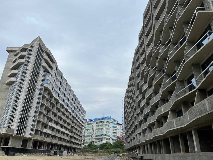 В Сочи до конца года завершат три долгостроя