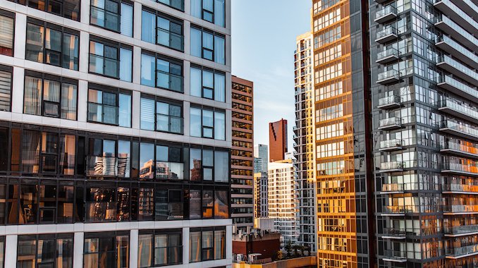 В Петербурге снизились цены на новостройки в спальных районах