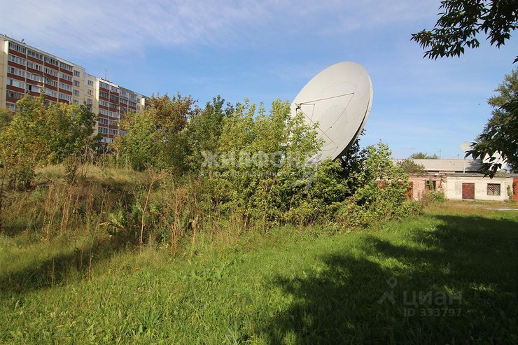 В Новосибирске за 140 млн рублей продают землю под бывшей телестанцией «Мир»