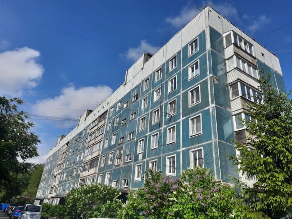 Спрос на «вторичку» в Ленобласти за год упал в полтора раза