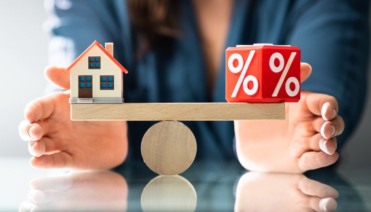 Средняя ставка по рыночной ипотеке превысила 10,6%