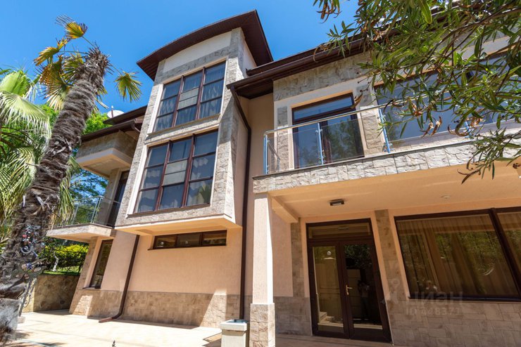 В Сочи продают 7 особняков дороже миллиарда рублей