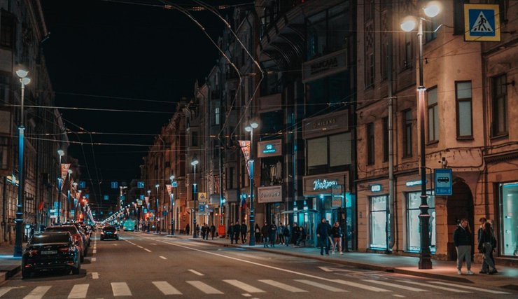 Эксперты: доля вакантных площадей на главных торговых улицах Петербурга вырастет в 2023 году