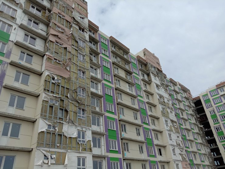 В Новосибирской области новые ЖК сдают на 11 месяцев позже обещанного срока