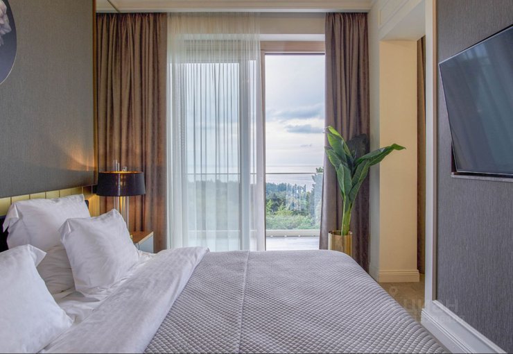 В Сочи вдвое выросло количество выставленных на продажу дорогих квартир