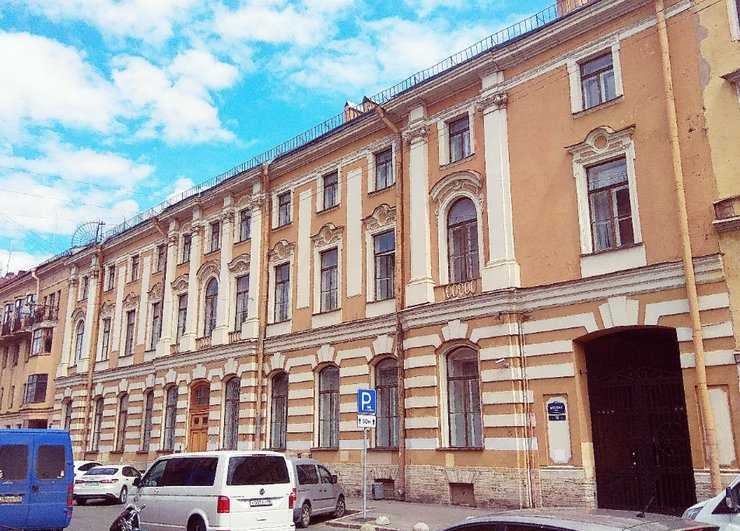 В Петербурге особняк на Моховой улице приспособят под отель