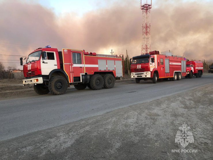 В Свердловской области пожар уничтожил 92 дома в поселке Сосьва