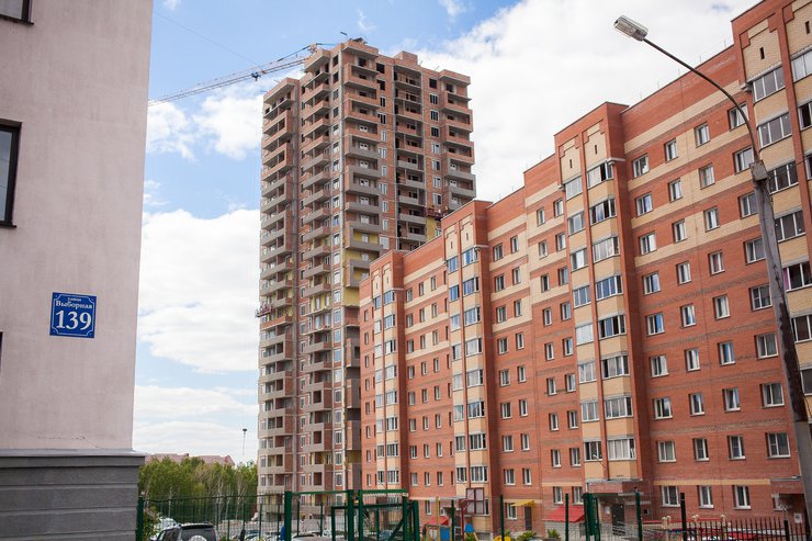 В Новосибирске жители могут накопить на «первичку» почти за 8 лет