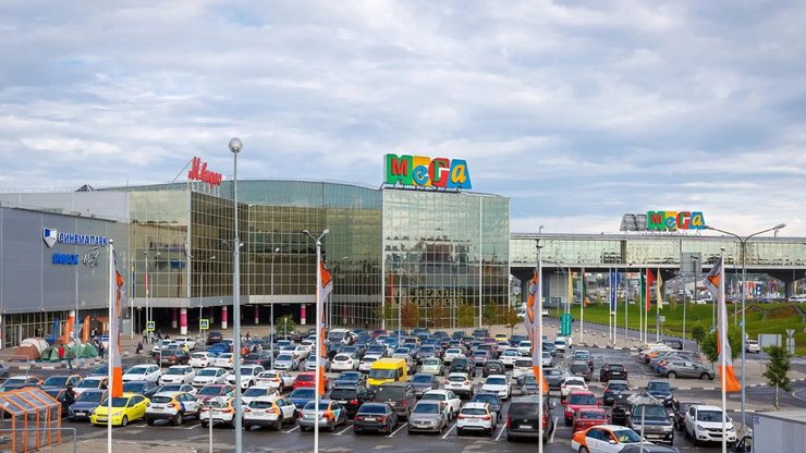 Газпромбанк может купить торговые центры «Мега»