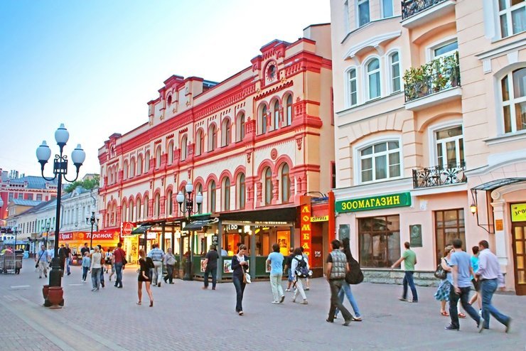 В Москве продают с торгов помещение в доме с грифонами на Арбате