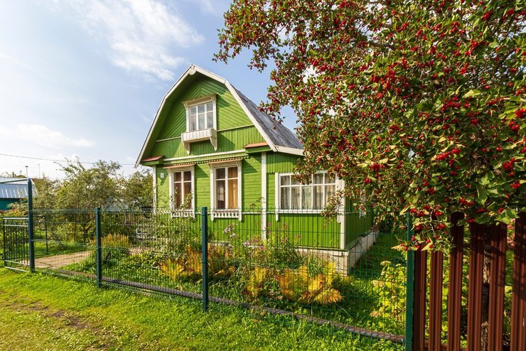 Продажу садовых и огородных участков отдельно от домов запретили с 1 сентября