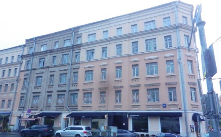 В Москве продадут с торгов последний этаж и мансарду столетнего дома