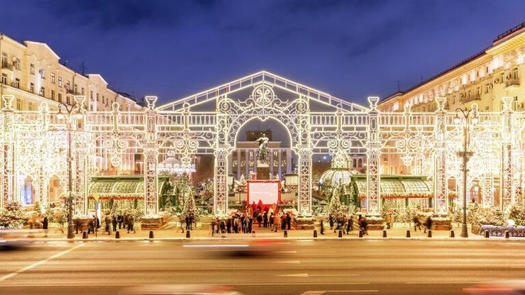 Москвичи оценили новогоднее оформление столицы