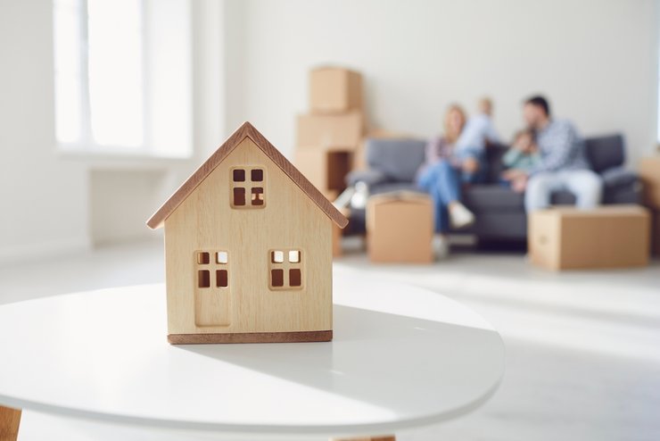 Студии не нужно исключать из семейной ипотеки, заявил глава «Дом.РФ»