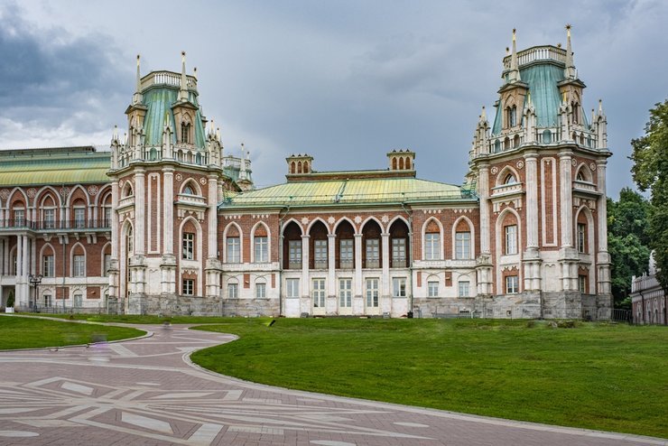 Парк Царицыно в Москве: дворец, музеи и прогулочные зоны