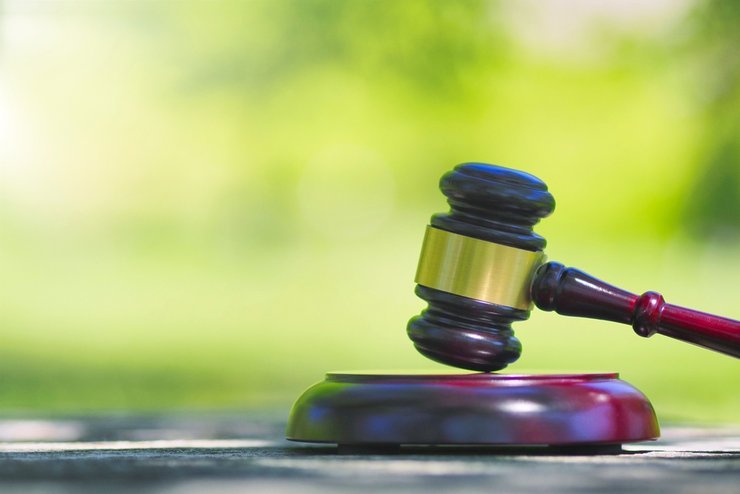 Спор о продаже квартиры с детскими долями дошёл до Верховного суда