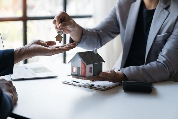 Для людей старше 65 лет предложили ввести льготы по сделкам с жильём