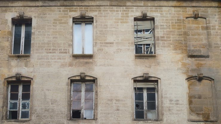 Управляющие компании, обслуживающие аварийные дома, получат субсидии