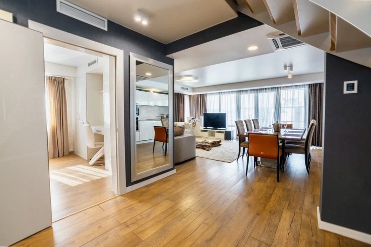 Как живет в своем плавучем доме блогер, певица и бизнесвумен Алена Брынцалова