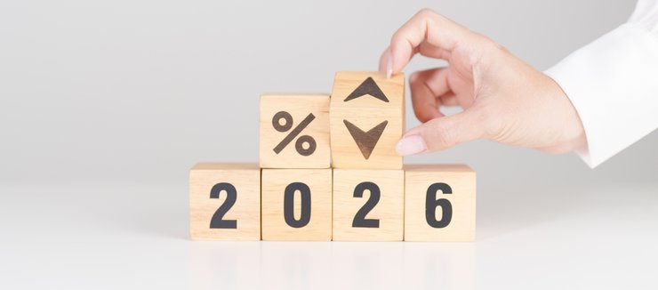 Банки решили не снижать ставки по рыночной ипотеке вслед за ключевой ставкой